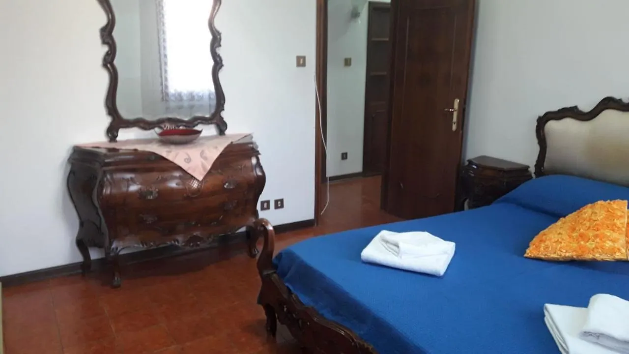 Venice Apartment Near Station Santa Lucia Two Bedroom