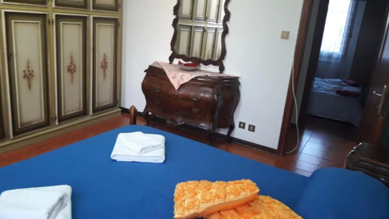 Venice Apartment Near Station Santa Lucia Two Bedroom
