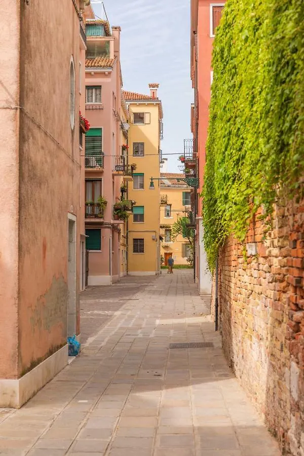 Venice Apartment Near Station Santa Lucia Two Bedroom