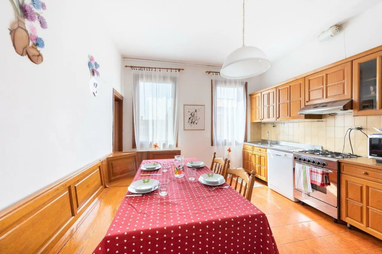 Venice Apartment Near Station Santa Lucia Two Bedroom 0*,